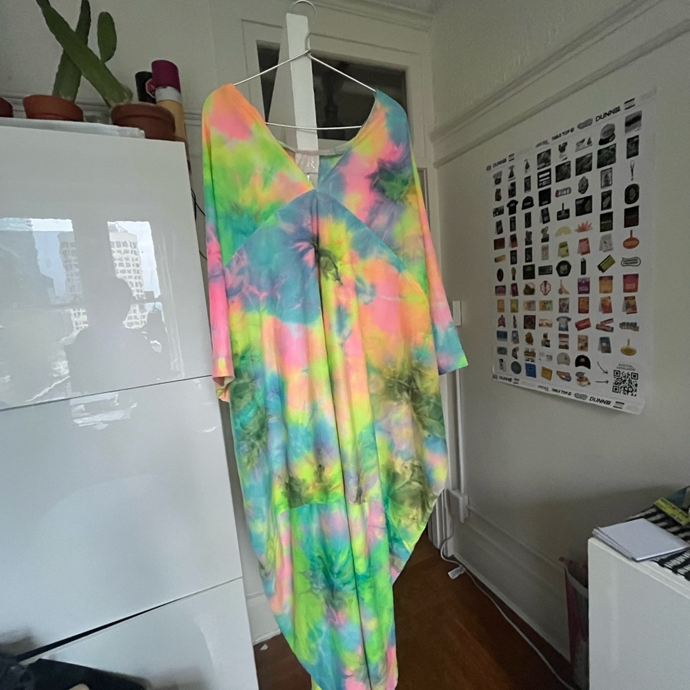 Tie dye Kaftan handmade in LA - Picture 6 of 7